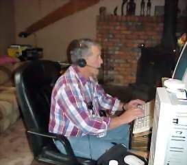 redmud hard at work(?) at his computer